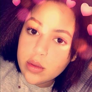 Meet your Posher, Ayanna